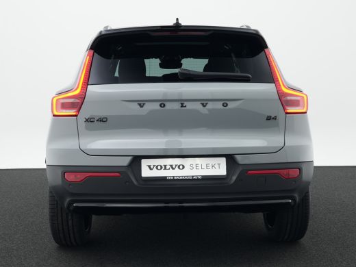 Volvo  XC40 B4 Plus Black Edition | Harman Kardon | 360&deg; Camera | Panoramadak | 20" | Trekhaak | Nubuck-Leder ActivLease financial lease