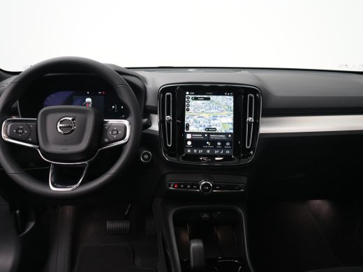 Volvo  XC40 B4 Plus Black Edition | Harman Kardon | 360&deg; Camera | Panoramadak | 20" | Trekhaak | Nubuck-Leder ActivLease financial lease