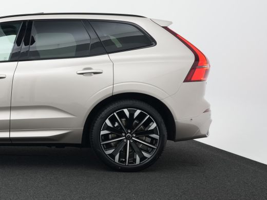 Volvo  XC60 T6 AWD Ultimate Dark | B&W AUDIO | LUCHTVERING | PANORAMADAK | 21" LM VELGEN ActivLease financial lease