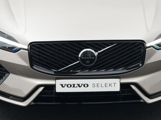 Volvo  XC60 T6 AWD Ultimate Dark | B&W AUDIO | LUCHTVERING | PANORAMADAK | 21" LM VELGEN ActivLease financial lease