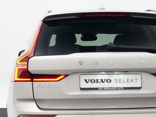 Volvo  XC60 T6 AWD Ultimate Dark | B&W AUDIO | LUCHTVERING | PANORAMADAK | 21" LM VELGEN ActivLease financial lease