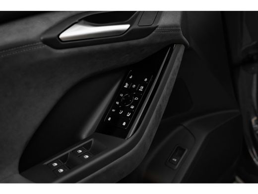 Audi Q6 e-tron S edition performance 100 kWh Panorama dak | Trekhaak |  Elek. Stoel + geheugen | 360 camera | Le... ActivLease financial lease