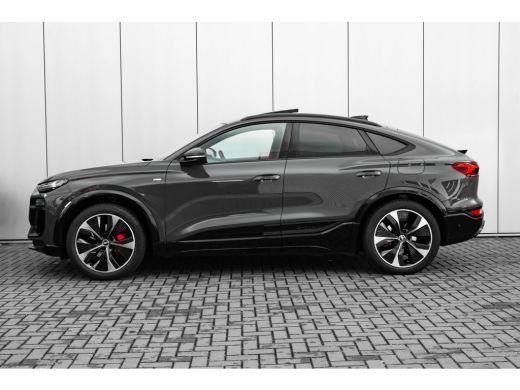 Audi Q6 e-tron S edition performance 100 kWh Panorama dak | Trekhaak |  Elek. Stoel + geheugen | 360 camera | Le... ActivLease financial lease