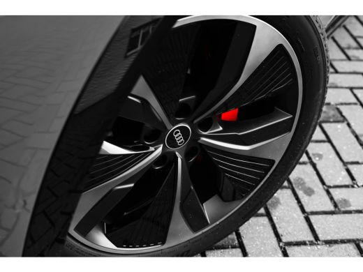 Audi Q6 e-tron S edition performance 100 kWh Panorama dak | Trekhaak |  Elek. Stoel + geheugen | 360 camera | Le... ActivLease financial lease