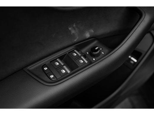 Audi Q8 55 TFSI e quattro Pro Line S 394PK | Panorama dak | Trekhaak | 360 Camera | Ledere bekleding | St... ActivLease financial lease