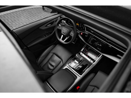 Audi Q8 55 TFSI e quattro Pro Line S 394PK | Panorama dak | Trekhaak | 360 Camera | Ledere bekleding | St... ActivLease financial lease