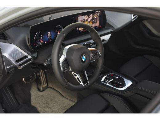BMW 1 Serie 120 High Executive M Sport Automaat / Sportstoelen / M Adaptief onderstel / Comfort Access / Adap... ActivLease financial lease