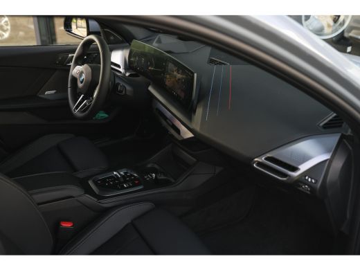 BMW 1 Serie 120 High Executive M Sport Automaat / Sportstoelen / M Adaptief onderstel / Comfort Access / Adap... ActivLease financial lease