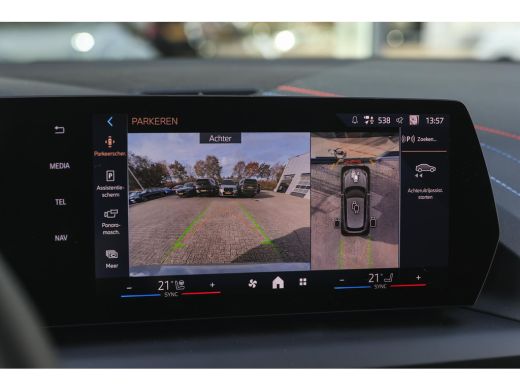 BMW 1 Serie 120 High Executive M Sport Automaat / Sportstoelen / M Adaptief onderstel / Comfort Access / Adap... ActivLease financial lease