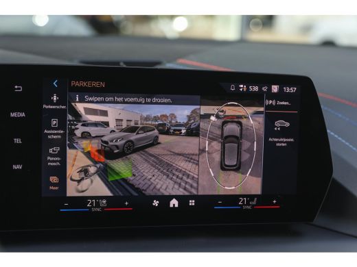 BMW 1 Serie 120 High Executive M Sport Automaat / Sportstoelen / M Adaptief onderstel / Comfort Access / Adap... ActivLease financial lease