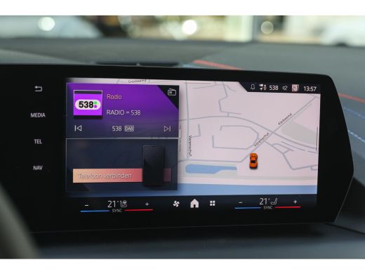 BMW 1 Serie 120 High Executive M Sport Automaat / Sportstoelen / M Adaptief onderstel / Comfort Access / Adap... ActivLease financial lease