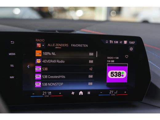 BMW 1 Serie 120 High Executive M Sport Automaat / Sportstoelen / M Adaptief onderstel / Comfort Access / Adap... ActivLease financial lease