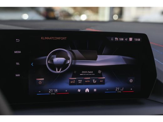 BMW 1 Serie 120 High Executive M Sport Automaat / Sportstoelen / M Adaptief onderstel / Comfort Access / Adap... ActivLease financial lease