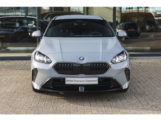 BMW 1 Serie 120 High Executive M Sport Automaat / Sportstoelen / M Adaptief onderstel / Comfort Access / Adap... ActivLease financial lease