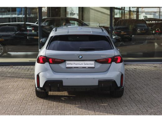 BMW 1 Serie 120 High Executive M Sport Automaat / Sportstoelen / M Adaptief onderstel / Comfort Access / Adap... ActivLease financial lease