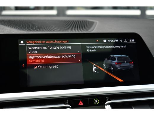 BMW 3 Serie Touring M340d xDrive Pano ACC HiFi El-zetels Adp-onderstel 19inch ActivLease financial lease