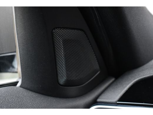 BMW 3 Serie Touring M340d xDrive Pano ACC HiFi El-zetels Adp-onderstel 19inch ActivLease financial lease