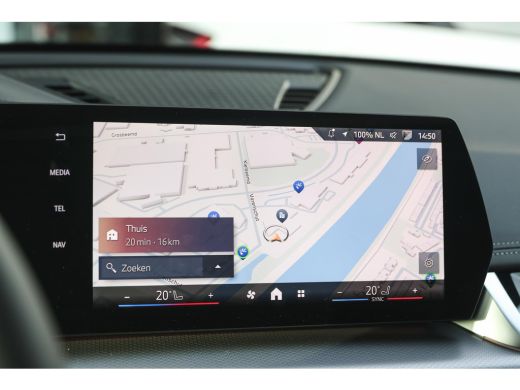 BMW iX1 eDrive20 M Sport / Panoramadak / Sportstoelen / M Adaptief onderstel / Achteruitrijcamera / Comfo... ActivLease financial lease