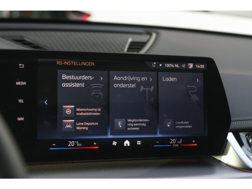 BMW iX1 eDrive20 M Sport / Panoramadak / Sportstoelen / M Adaptief onderstel / Achteruitrijcamera / Comfo... ActivLease financial lease