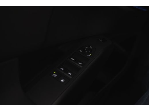 BMW X3 30e xDrive M Sport Automaat / Panoramadak / Trekhaak / Sportstoelen / Adaptief onderstel / Stoelv... ActivLease financial lease