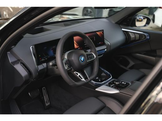 BMW X3 30e xDrive M Sport Automaat / Panoramadak / Trekhaak / Sportstoelen / Adaptief onderstel / Stoelv... ActivLease financial lease