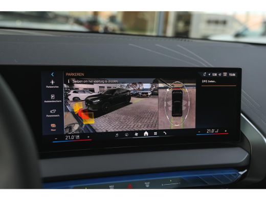 BMW X3 30e xDrive M Sport Automaat / Panoramadak / Trekhaak / Sportstoelen / Adaptief onderstel / Stoelv... ActivLease financial lease