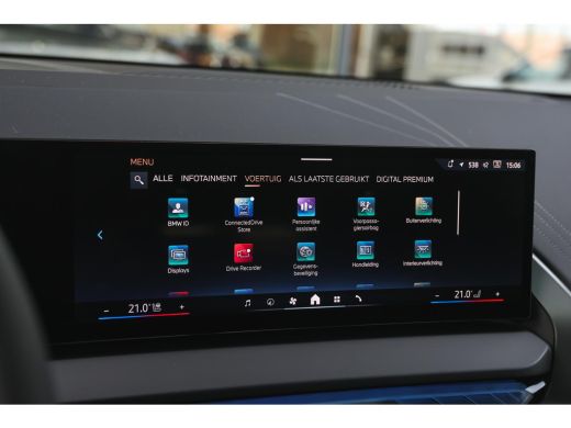 BMW X3 30e xDrive M Sport Automaat / Panoramadak / Trekhaak / Sportstoelen / Adaptief onderstel / Stoelv... ActivLease financial lease