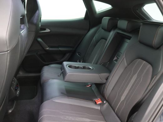 CUPRA Formentor 1.4 e-Hybrid VZ Performance 245PK DSG Pano-Schuifdak, SOH 90%, Trekhaak, Side Assist, Keyless, Ac... ActivLease financial lease