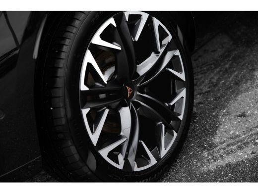 CUPRA Terramar 1.5 TSI e-Hybrid 272pk VZ Performance | Trekhaak | Sennheiser | 360 Camera | 20" | Stoelen Elektr... ActivLease financial lease