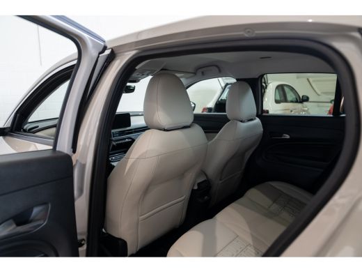 Fiat 600 La Prima 54 kWh | Camera | Elektrische Achterklep | Leder | Stoelverwarming | Elektrische Stoelve... ActivLease financial lease