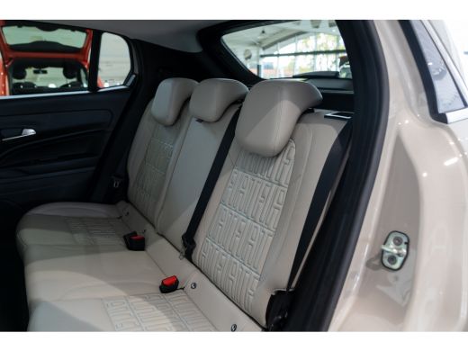 Fiat 600 La Prima 54 kWh | Camera | Elektrische Achterklep | Leder | Stoelverwarming | Elektrische Stoelve... ActivLease financial lease