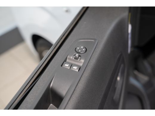 Fiat E-Scudo L3 75 kWh | Laadruimte pakket | Apple Carplay & Android Auto | Camera | Parkeersensoren | Lichtme... ActivLease financial lease