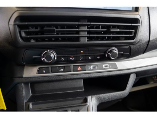 Fiat E-Scudo L3 75 kWh | Laadruimte pakket | Apple Carplay & Android Auto | Camera | Parkeersensoren | Lichtme... ActivLease financial lease