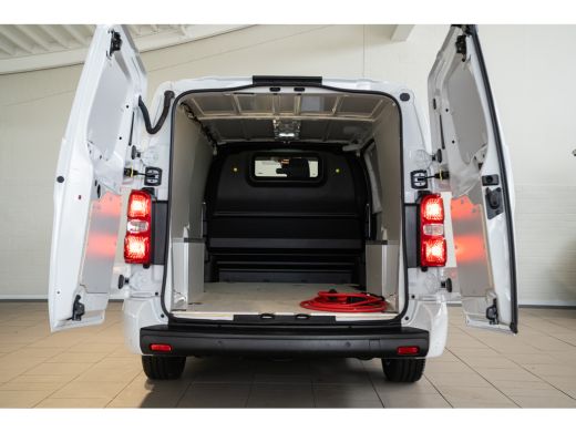 Fiat E-Scudo L3 75 kWh | Laadruimte pakket | Apple Carplay & Android Auto | Camera | Parkeersensoren | Lichtme... ActivLease financial lease