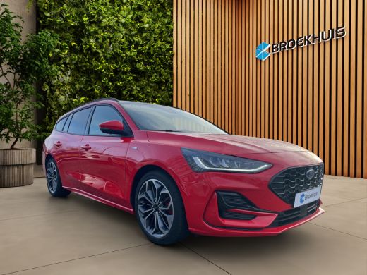 Ford Focus 1.0 EcoBoost Hybrid ST Line X | Pano | Adapt. Cruise | Trekhaak | Blis | Apple Carplay | 18'' ActivLease financial lease