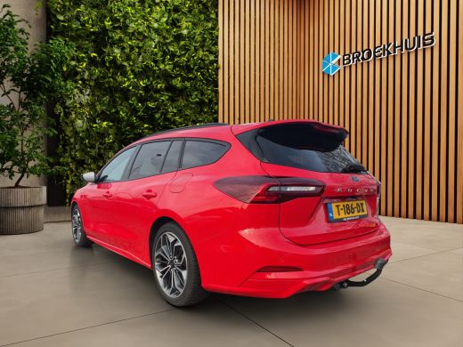 Ford Focus 1.0 EcoBoost Hybrid ST Line X | Pano | Adapt. Cruise | Trekhaak | Blis | Apple Carplay | 18'' ActivLease financial lease