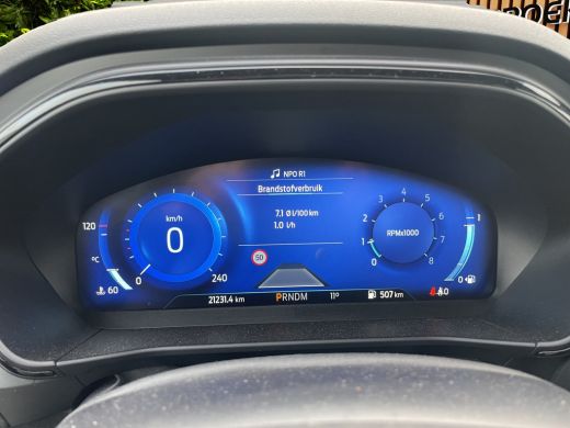 Ford Focus 1.0 EcoBoost Hybrid ST Line X | Pano | Adapt. Cruise | Trekhaak | Blis | Apple Carplay | 18'' ActivLease financial lease