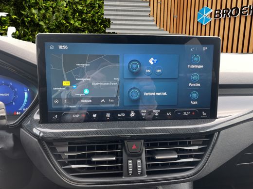 Ford Focus 1.0 EcoBoost Hybrid ST Line X | Pano | Adapt. Cruise | Trekhaak | Blis | Apple Carplay | 18'' ActivLease financial lease