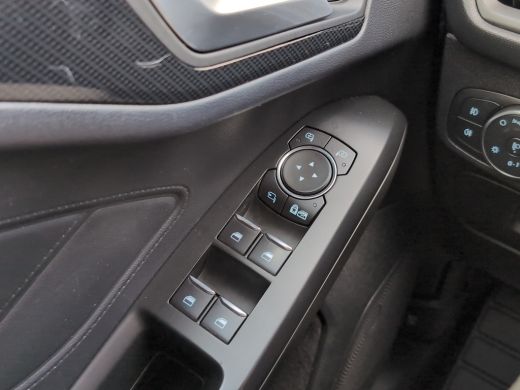 Ford Focus 1.0 ST Line | Trekhaak | Pano | Cruise Control | Carplay | Climate Control ActivLease financial lease