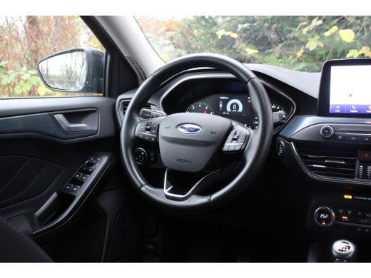 Ford Focus 1.0EB Active Business | NL-AUTO! | 1E EIGENAAR! | CAMERA | TREKHAAK | DEALER OH! | NAVI | PARK SE... ActivLease financial lease