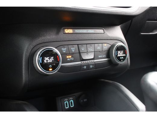 Ford Focus 1.0EB Active Business | NL-AUTO! | 1E EIGENAAR! | CAMERA | TREKHAAK | DEALER OH! | NAVI | PARK SE... ActivLease financial lease