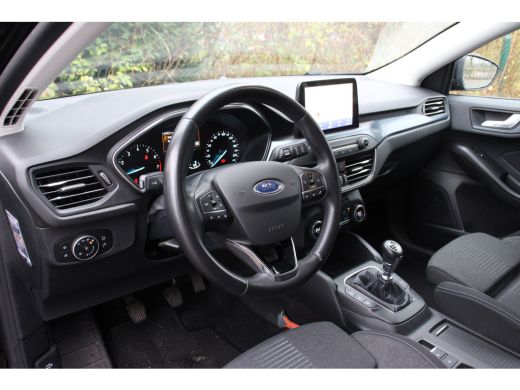Ford Focus 1.0EB Active Business | NL-AUTO! | 1E EIGENAAR! | CAMERA | TREKHAAK | DEALER OH! | NAVI | PARK SE... ActivLease financial lease