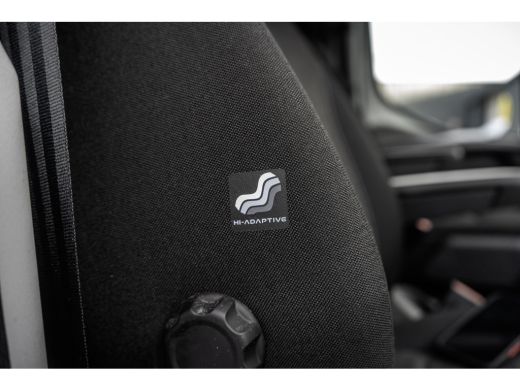 Iveco Daily 35C18 | NW Model | Bakwagen met Laadklep | Automaat | LED | Navi | 3.5T Trekhaak | Climate | Crui... ActivLease financial lease