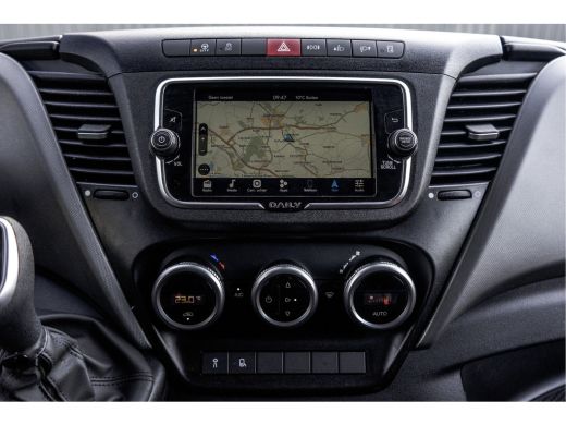 Iveco Daily 35C18 | NW Model | Bakwagen met Laadklep | Automaat | LED | Navi | 3.5T Trekhaak | Climate | Crui... ActivLease financial lease