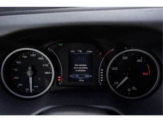 Iveco Daily 35C18 | NW Model | Bakwagen met Laadklep | Automaat | LED | Navi | 3.5T Trekhaak | Climate | Crui... ActivLease financial lease