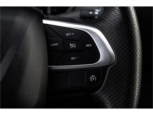 Iveco Daily 35C18 | NW Model | Bakwagen met Laadklep | Automaat | LED | Navi | 3.5T Trekhaak | Climate | Crui... ActivLease financial lease