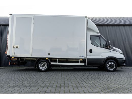 Iveco Daily 35C18 | NW Model | Bakwagen met Laadklep | Automaat | LED | Navi | 3.5T Trekhaak | Climate | Crui... ActivLease financial lease