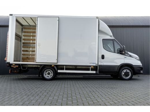 Iveco Daily 35C18 | NW Model | Bakwagen met Laadklep | Automaat | LED | Navi | 3.5T Trekhaak | Climate | Crui... ActivLease financial lease