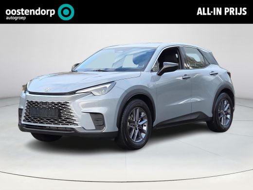 Lexus LBX Elegant 2WD | Apple CarPlay | Parkeersensoren | Stuur/Stoelverwarming | Rijklaarprijs incl. garan...