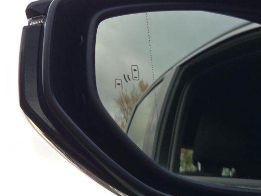 Lexus LBX Elegant 2WD | Apple CarPlay | Parkeersensoren | Stuur/Stoelverwarming | Rijklaarprijs incl. garan... ActivLease financial lease